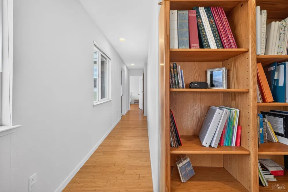 1452 Capri Avenue Petaluma, CA 94954