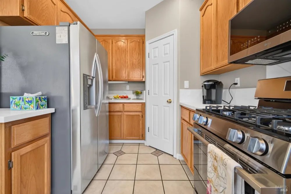 1452 Capri Avenue Petaluma, CA 94954