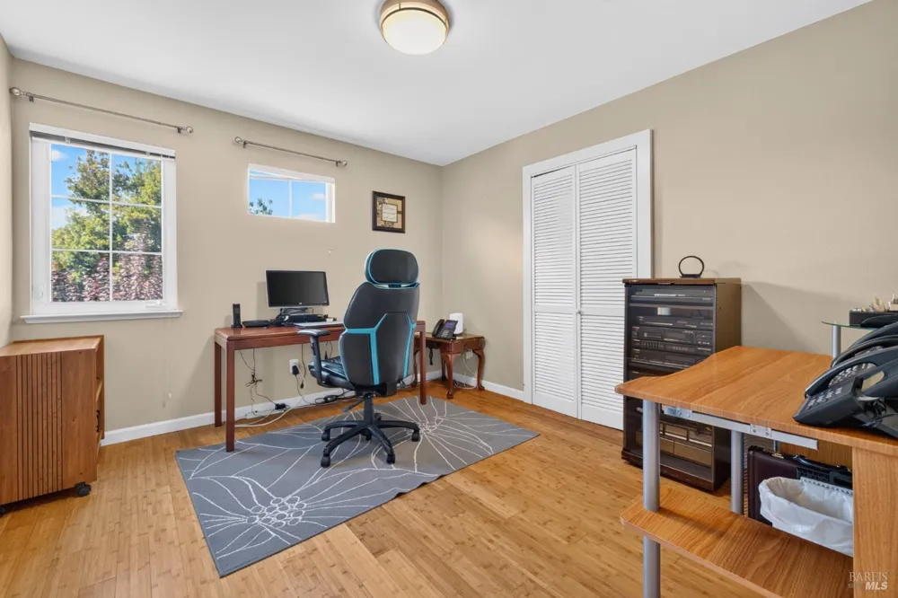 1452 Capri Avenue Petaluma, CA 94954