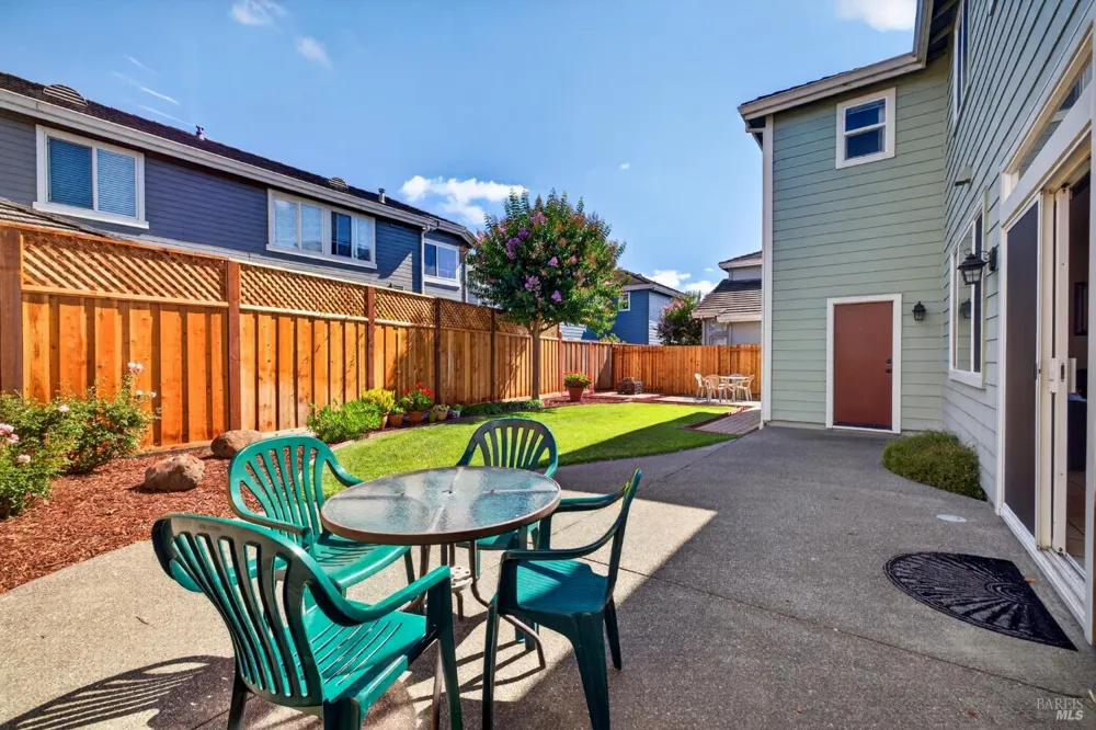1452 Capri Avenue Petaluma, CA 94954