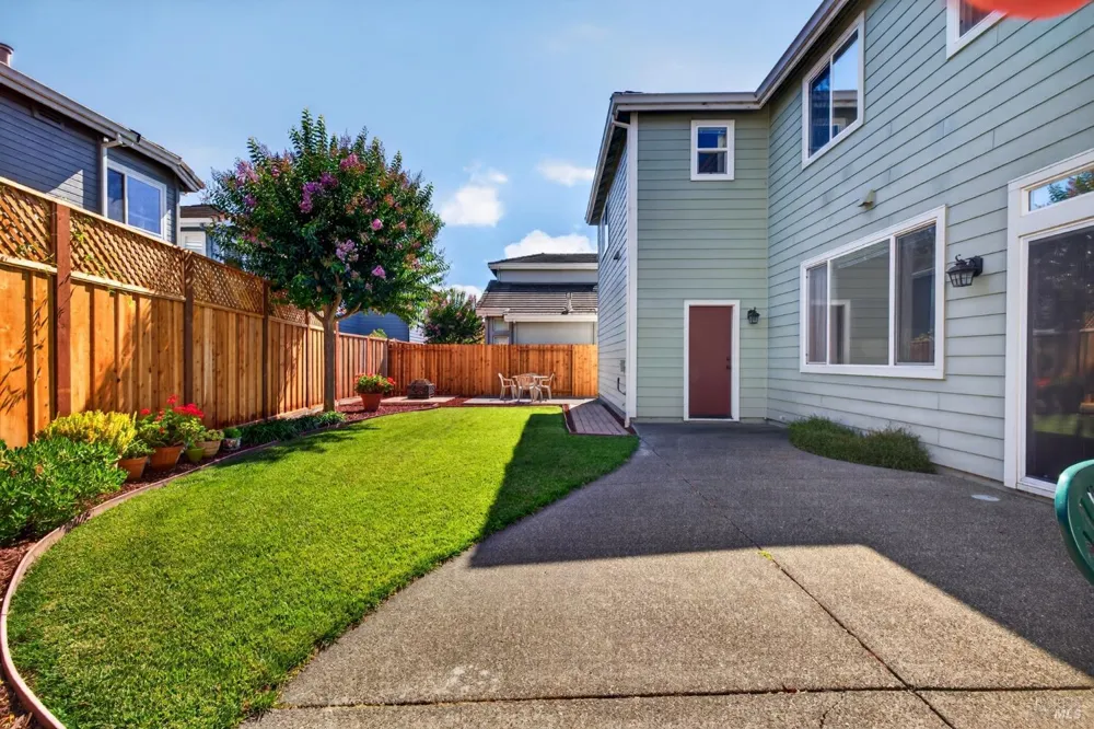 1452 Capri Avenue Petaluma, CA 94954