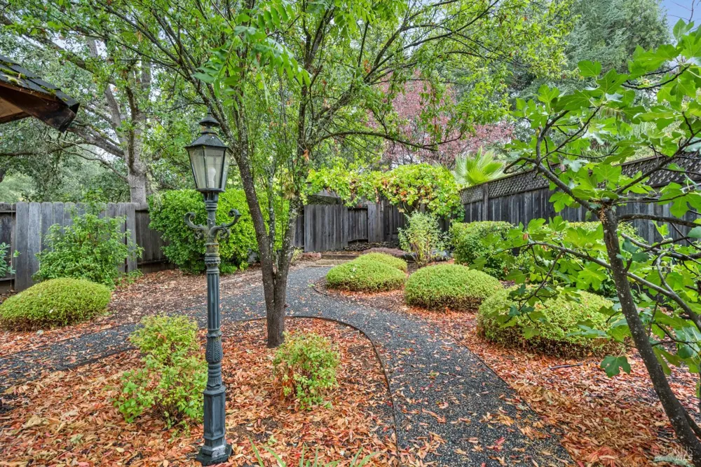 1310 Chateau Place Ukiah, CA 95482