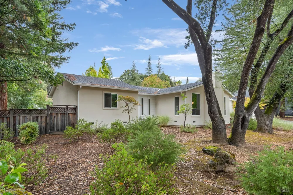 1310 Chateau Place Ukiah, CA 95482