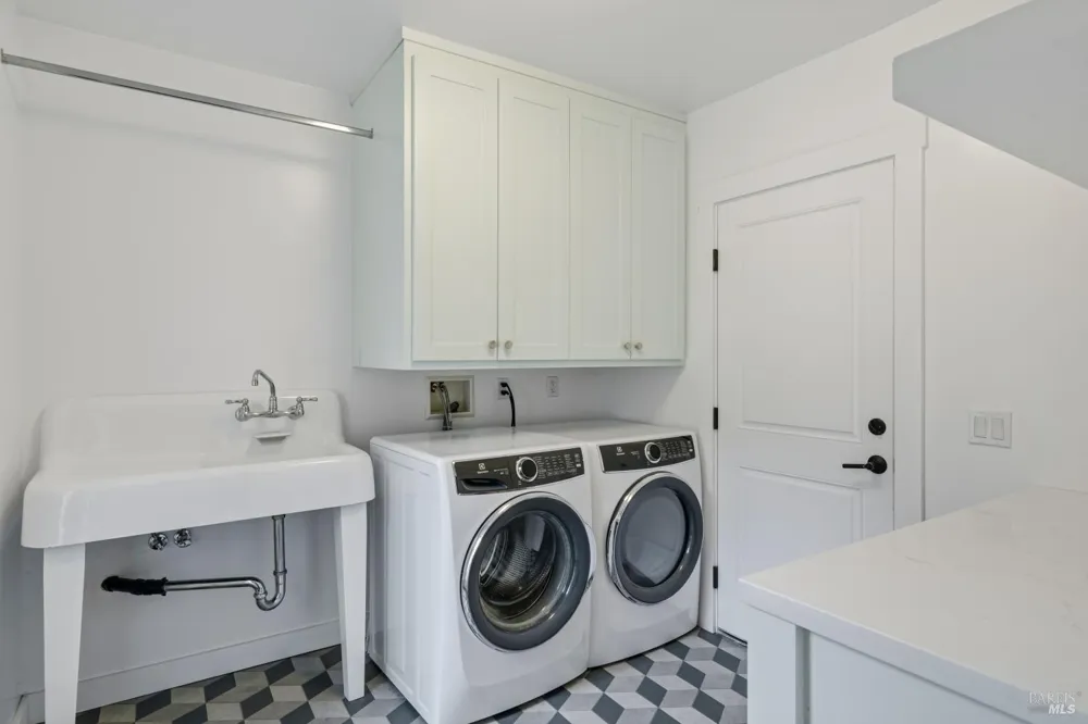 1310 Chateau Place Ukiah, CA 95482