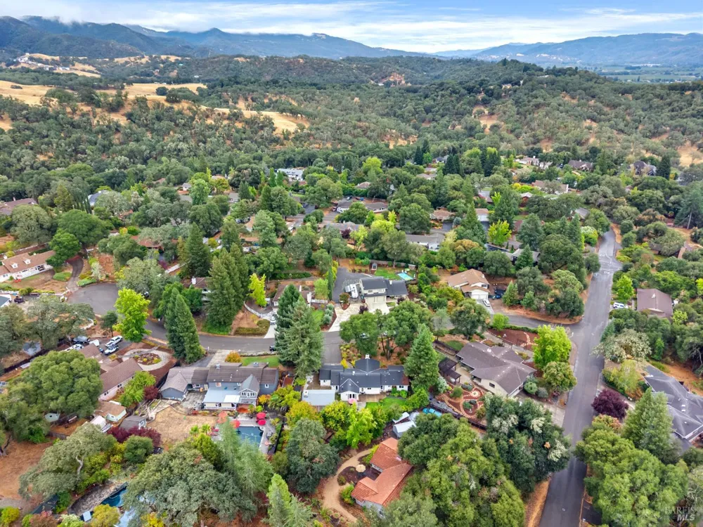 1310 Chateau Place Ukiah, CA 95482