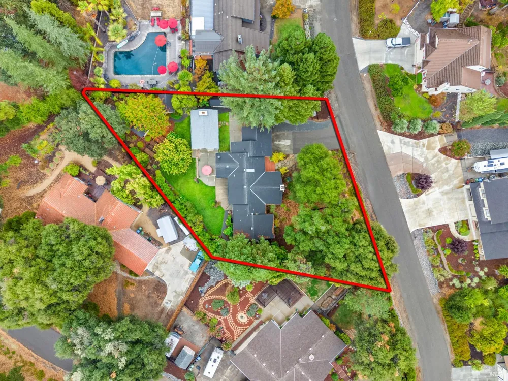 1310 Chateau Place Ukiah, CA 95482