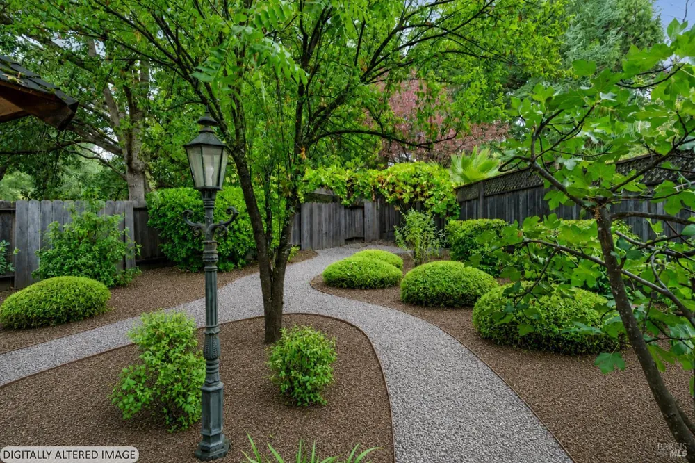 1310 Chateau Place Ukiah, CA 95482