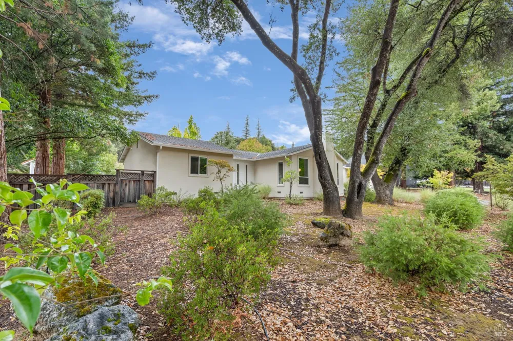 1310 Chateau Place Ukiah, CA 95482