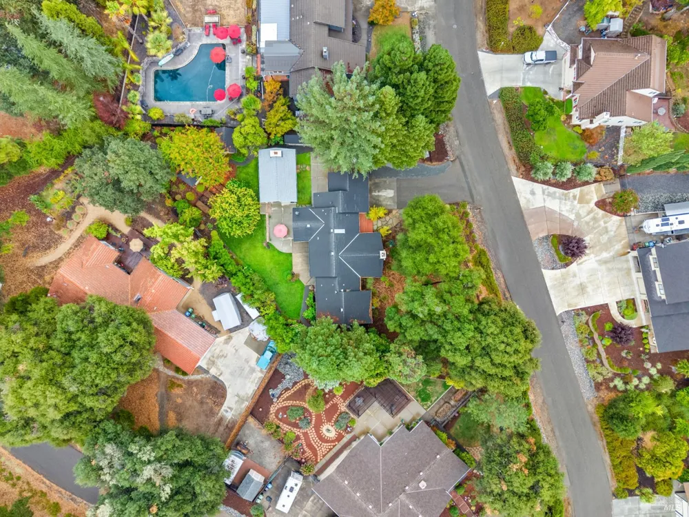 1310 Chateau Place Ukiah, CA 95482