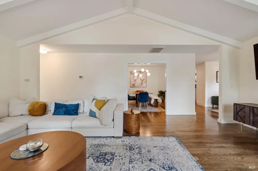 1310 Chateau Place Ukiah, CA 95482