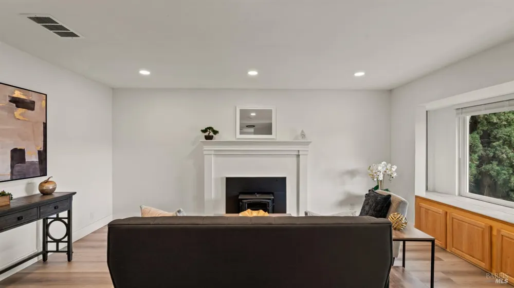 349 Royal Oaks Drive Vacaville, CA 95687