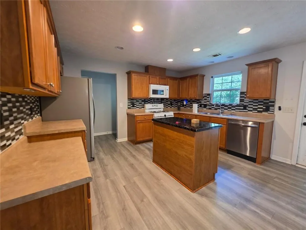 3983 Roxberry Hill Lane Buford, GA 30518