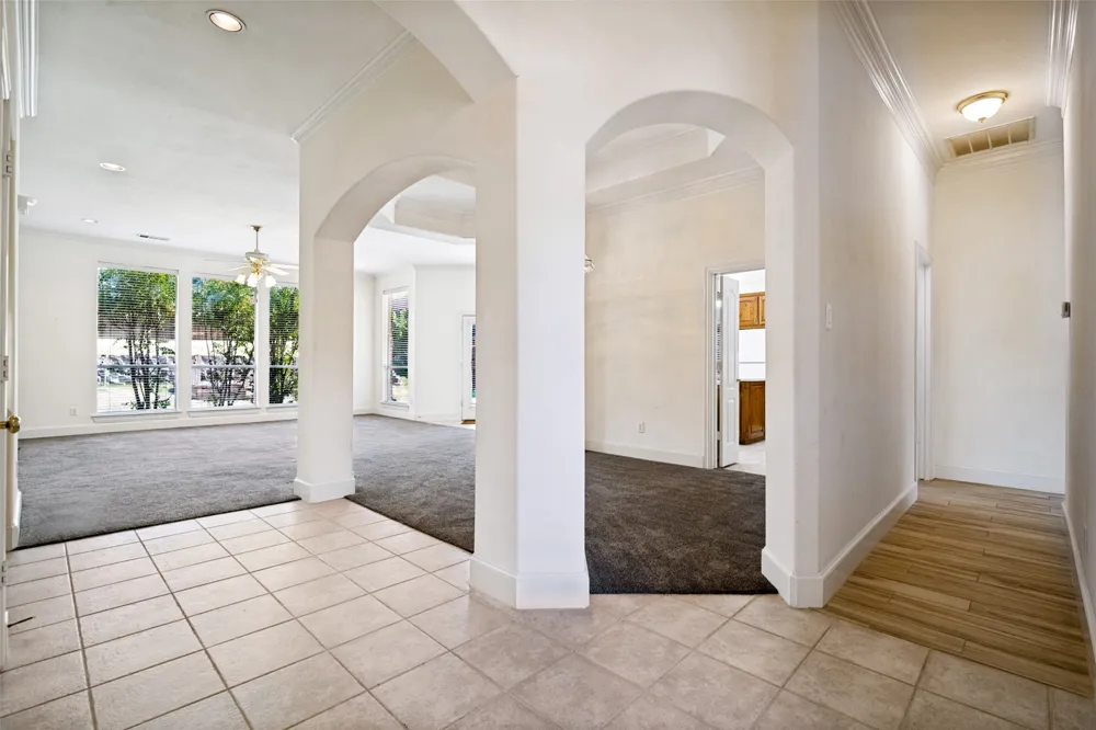 2426 Club Creek Boulevard Garland, TX 75043