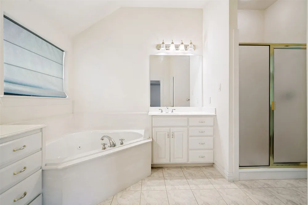 2426 Club Creek Boulevard Garland, TX 75043