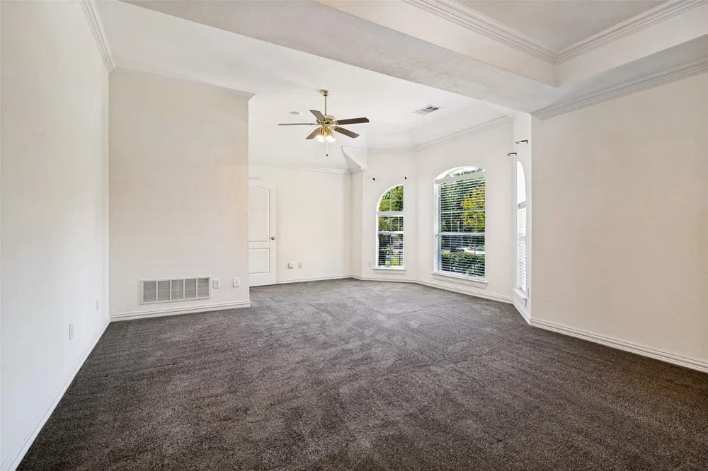 2426 Club Creek Boulevard Garland, TX 75043