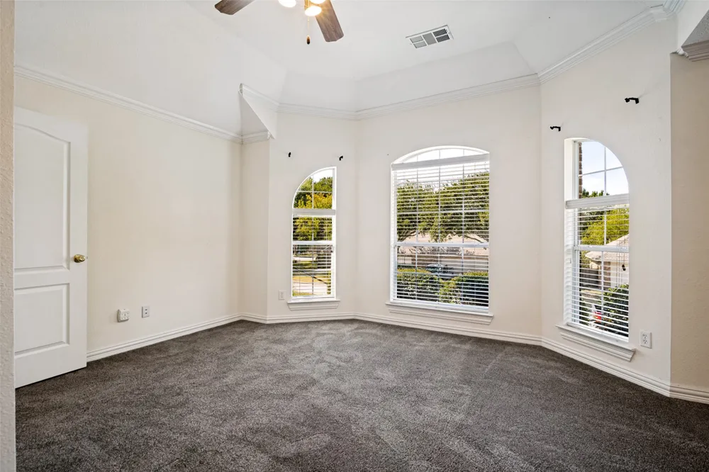 2426 Club Creek Boulevard Garland, TX 75043