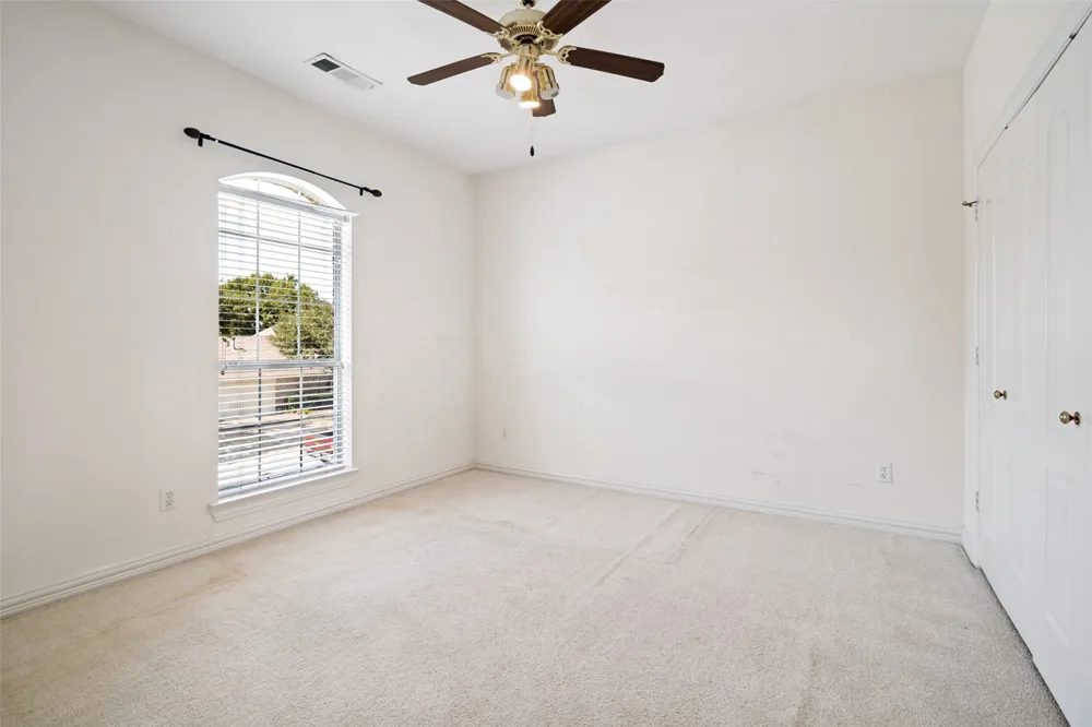 2426 Club Creek Boulevard Garland, TX 75043