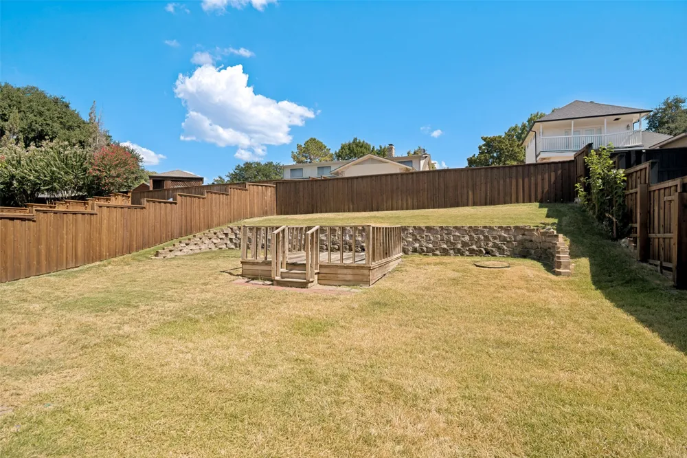 2426 Club Creek Boulevard Garland, TX 75043