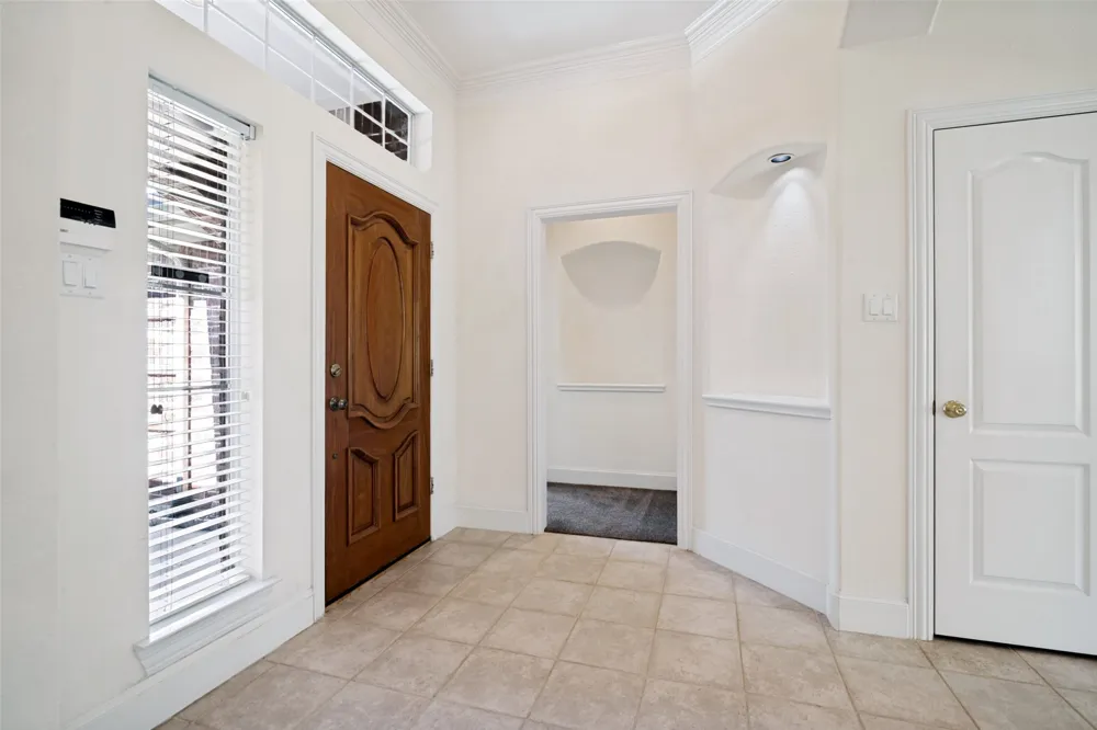 2426 Club Creek Boulevard Garland, TX 75043