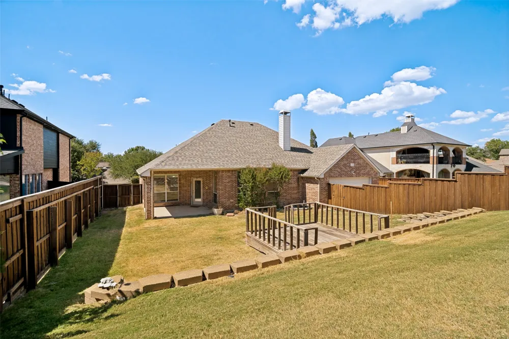 2426 Club Creek Boulevard Garland, TX 75043