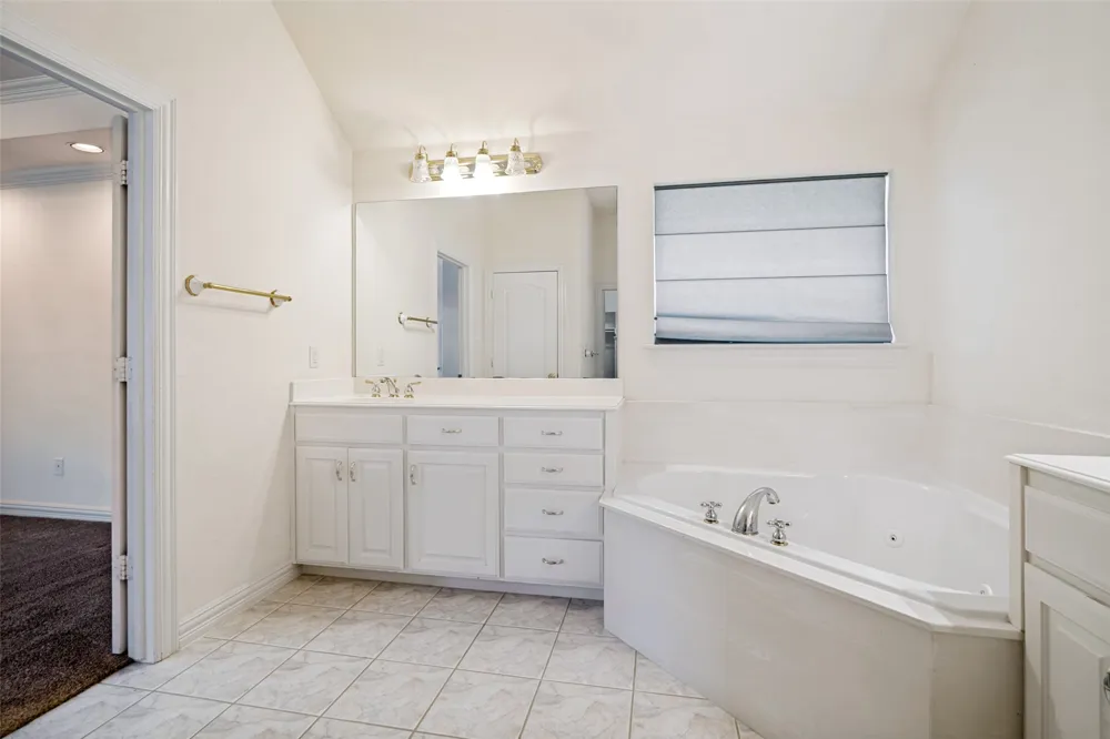 2426 Club Creek Boulevard Garland, TX 75043