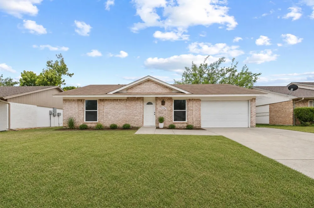 1326 Kingston Drive Lewisville, TX 75067