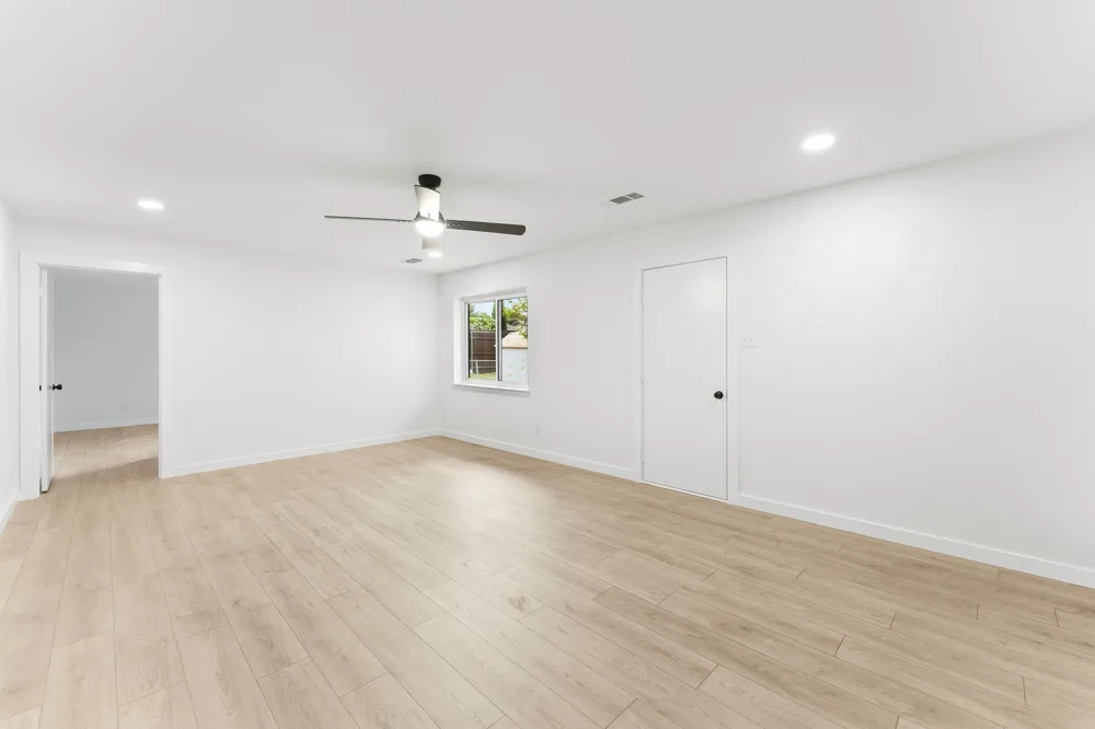 1326 Kingston Drive Lewisville, TX 75067
