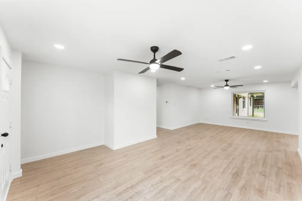 1326 Kingston Drive Lewisville, TX 75067