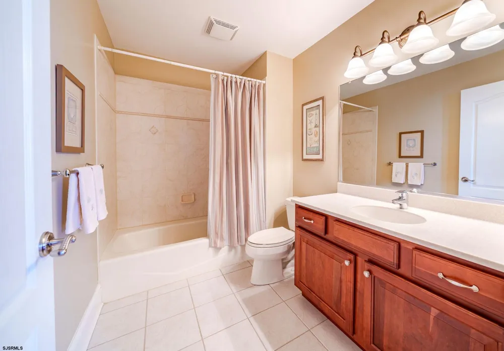 1909 Ferndale Dr Ocean City, NJ 08226