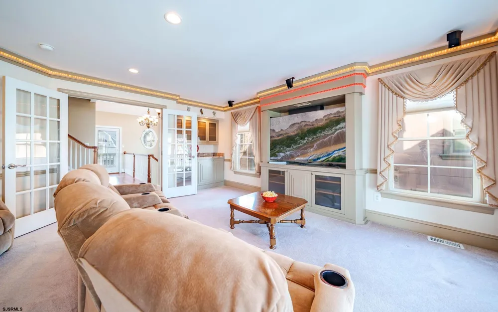 1909 Ferndale Dr Ocean City, NJ 08226