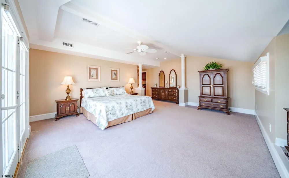 1909 Ferndale Dr Ocean City, NJ 08226