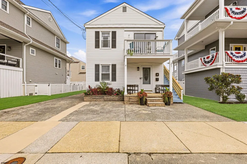 31 Bayonne Pl Ocean City, NJ 08226