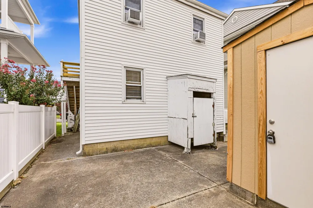 31 Bayonne Pl Ocean City, NJ 08226