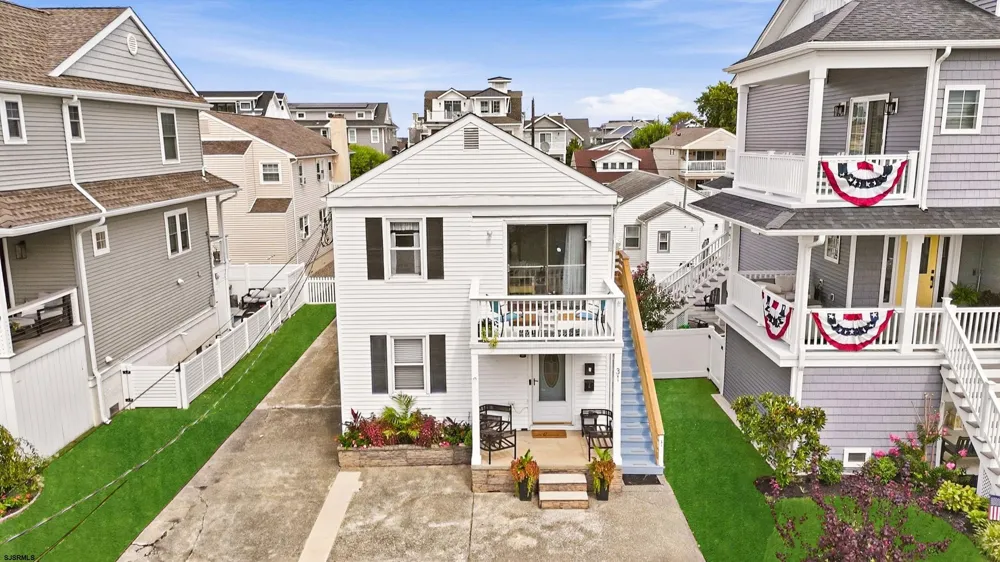 31 Bayonne Pl Ocean City, NJ 08226