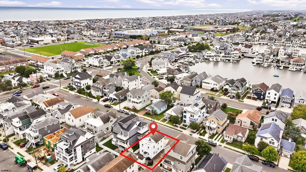 31 Bayonne Pl Ocean City, NJ 08226