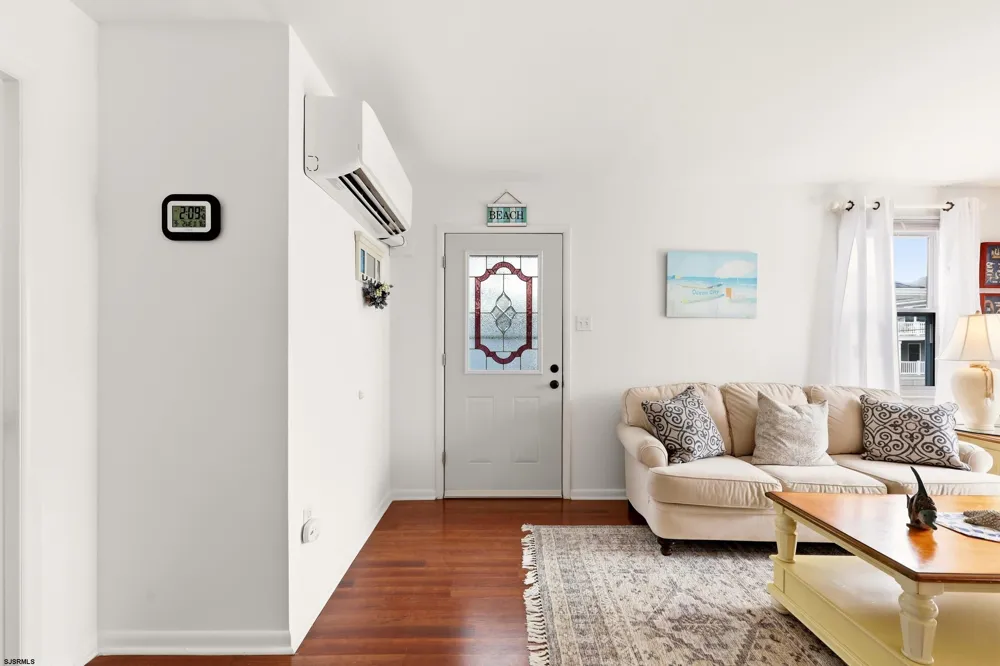 31 Bayonne Pl Ocean City, NJ 08226
