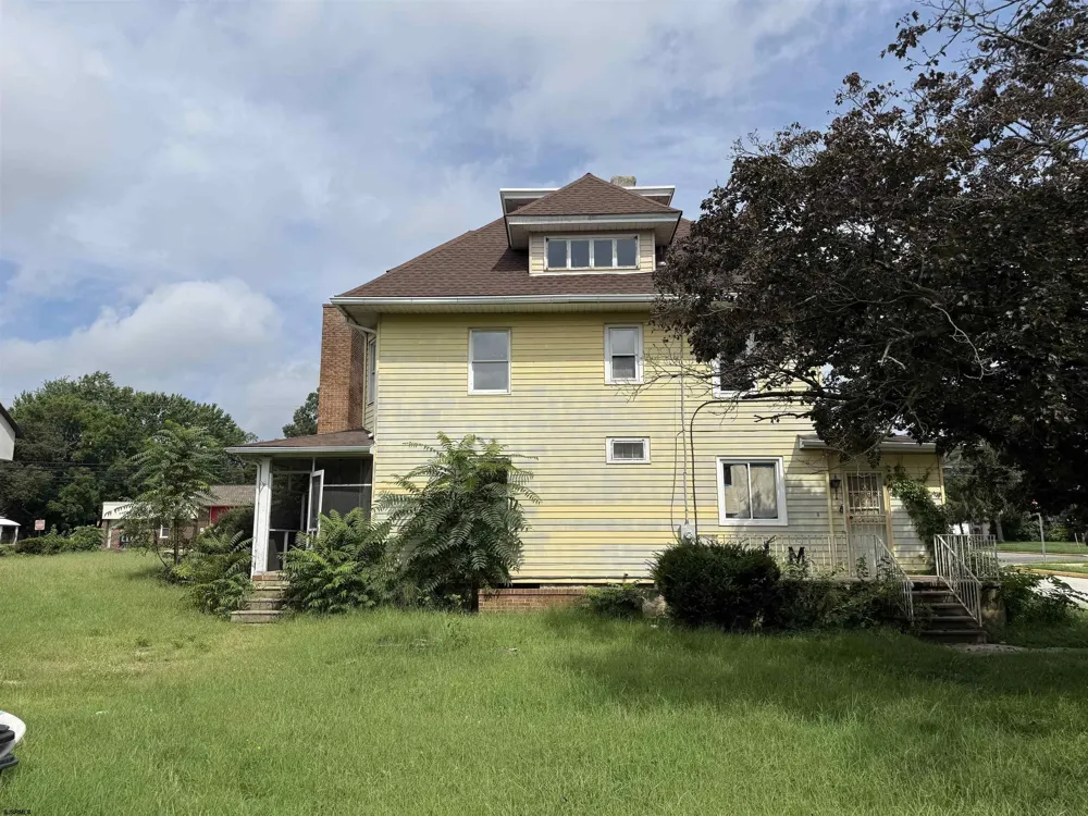 19 Catawba Ave Newfield, NJ 08344