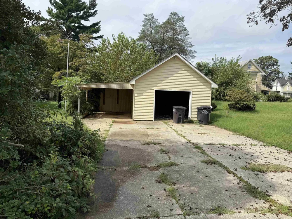 19 Catawba Ave Newfield, NJ 08344