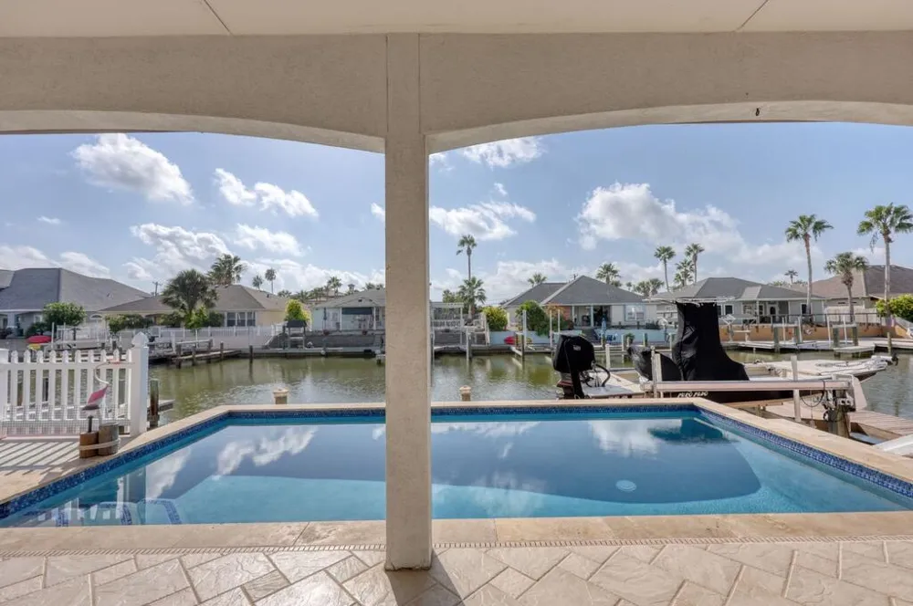 761 Pompano Dr Aransas Pass, TX 78336