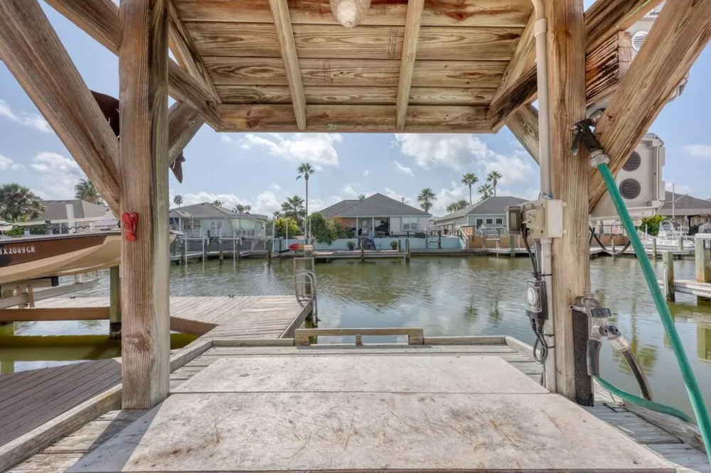 761 Pompano Dr Aransas Pass, TX 78336
