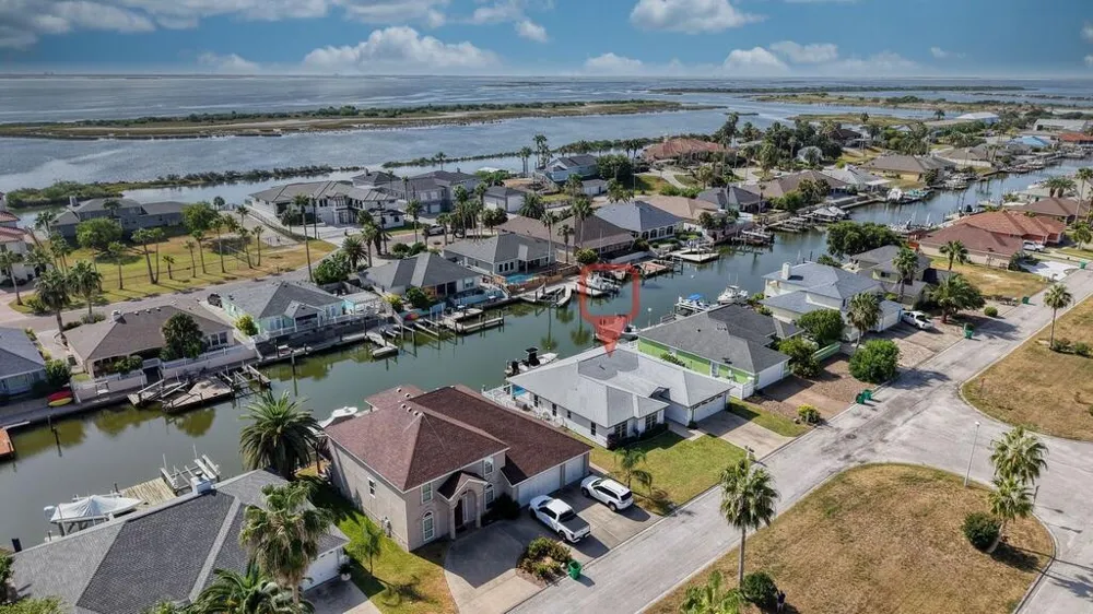 761 Pompano Dr Aransas Pass, TX 78336