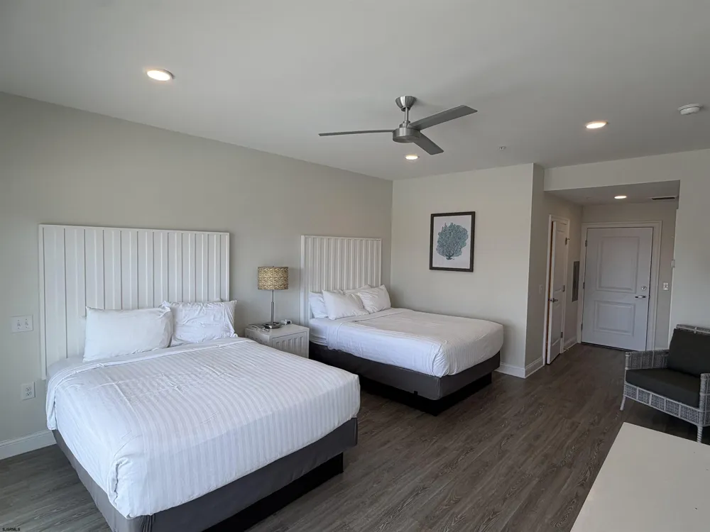 719 E 10th Street Ocean City, NJ 08226