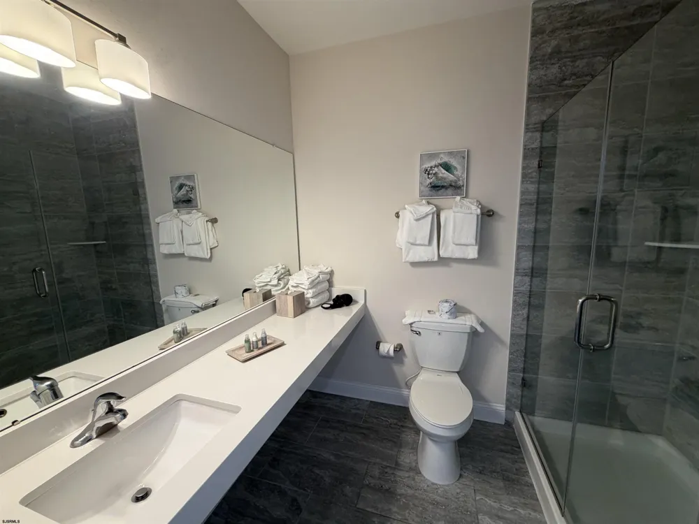 719 E 10th Street Ocean City, NJ 08226