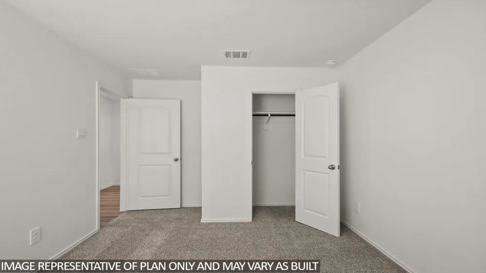 1811 Running Bear Trail Crosby, TX 77532