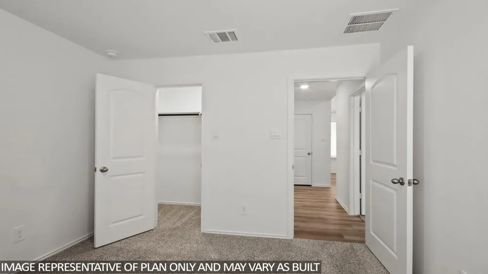 1811 Running Bear Trail Crosby, TX 77532