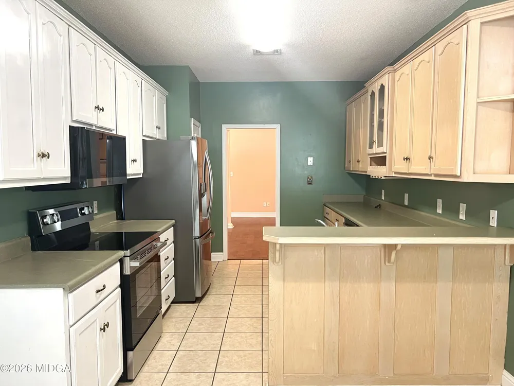 220 Sugarloaf Circle Macon, GA 31204