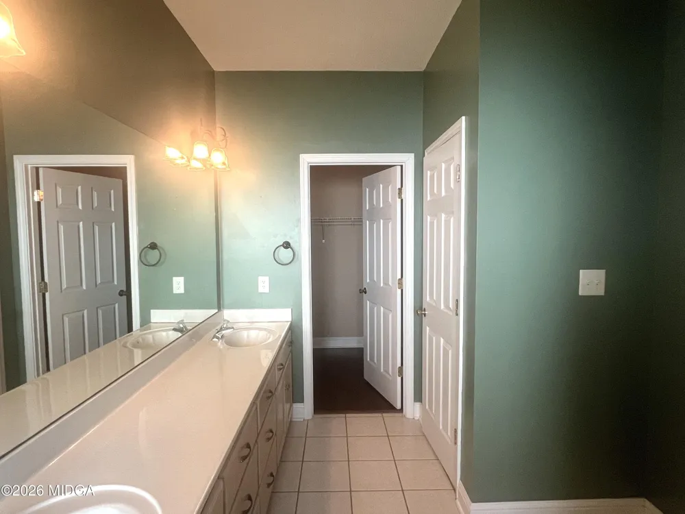 220 Sugarloaf Circle Macon, GA 31204