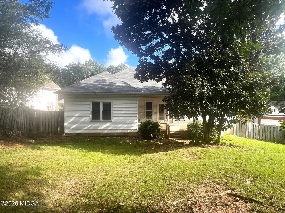 220 Sugarloaf Circle Macon, GA 31204