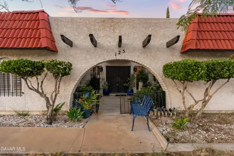 125 Lakeview Drive