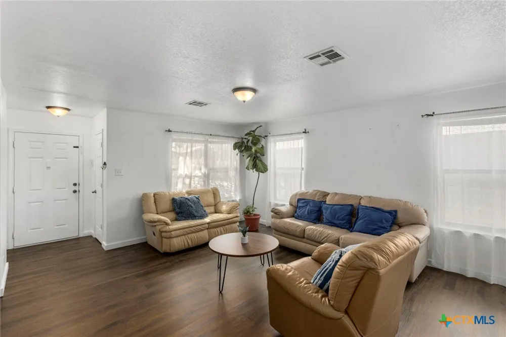 291 Cordero Drive San Marcos, TX 78666